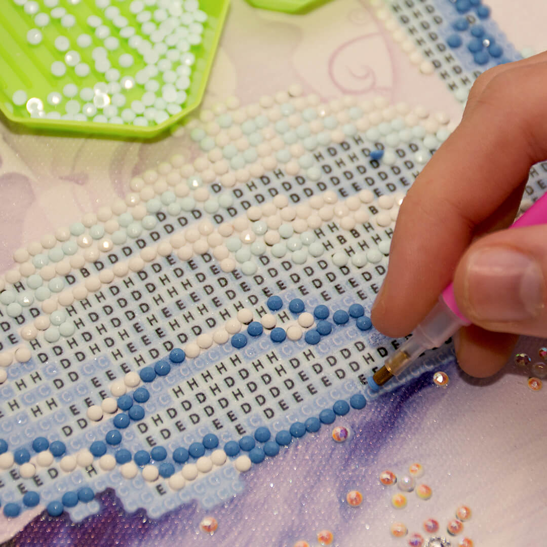 What Is Diamond Painting And How To Do It With Kits